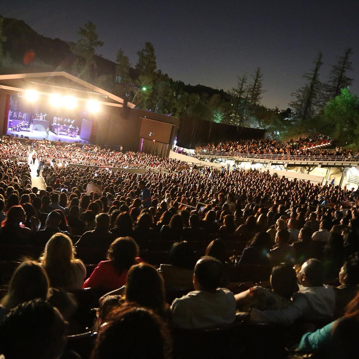 LAdynerdsLA's tweet photo. The sounds of summer are here. 🎶🎸

The @Greek_Theatre is open for its 2022 season! Tickets are now available to see Alice Cooper, The Chicks, Deftones, Bright Eyes, Josh Groban, Alicia Keys and more: https://t.co/yR2mBu0dWR https://t.co/WVMO5Wdt3U