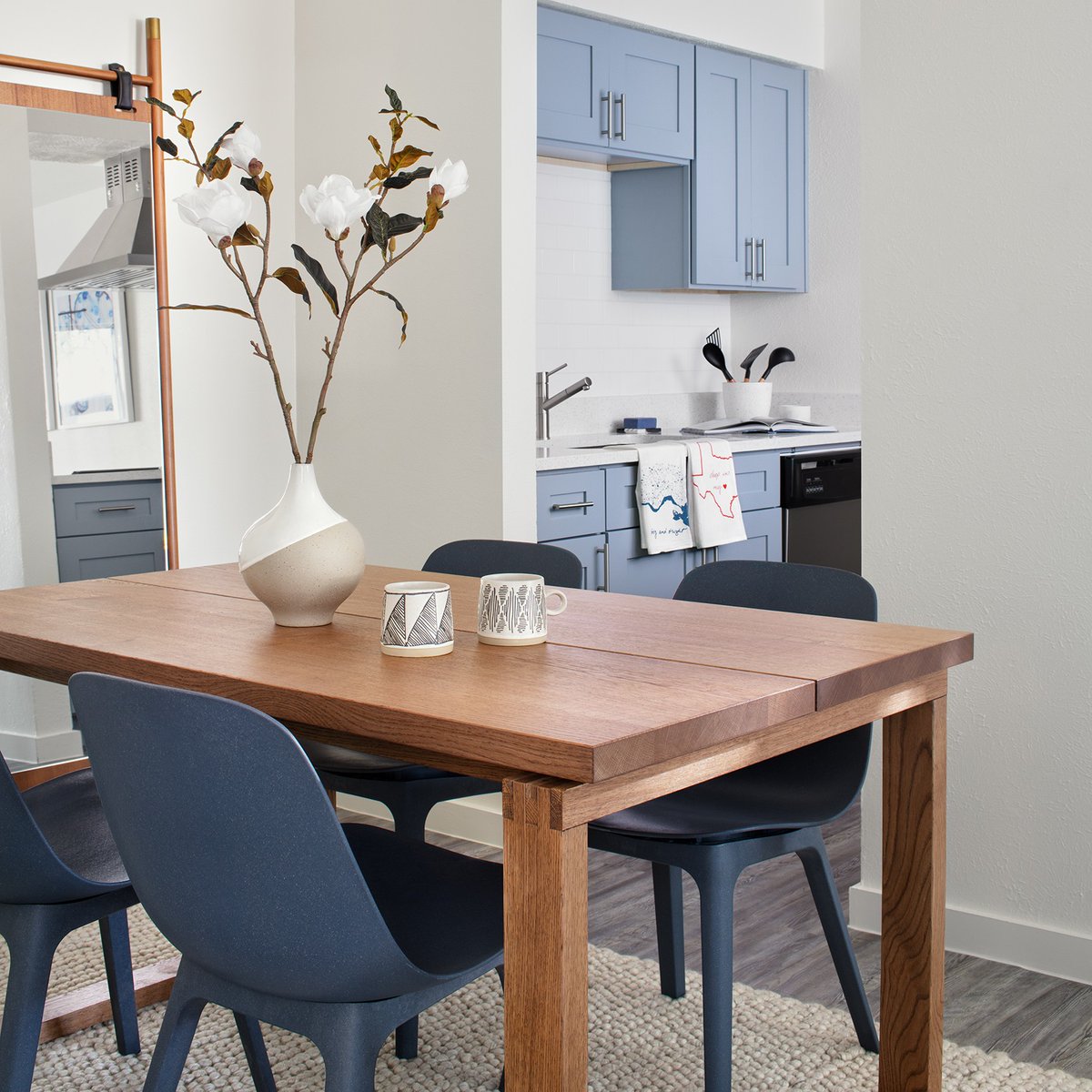 OttoApts's tweet photo. What's your favorite dinner after #HumpDay?
.
.
.
.
.
#Dallas #dallaslife #DallasTx #apartments https://t.co/r2cPzgBVO0
