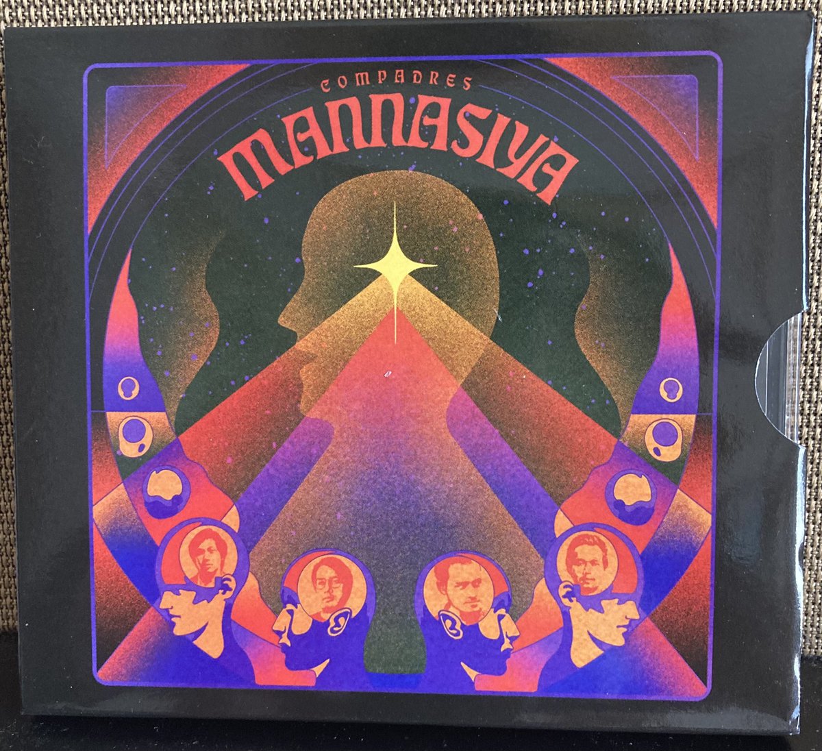 mimimikio's tweet image. 今朝のインドネシア。
ちょっとシンフォでドリーミーなPop。英国ロック好きの琴線に触れること間違い無し！
Compadres/Mannasiya