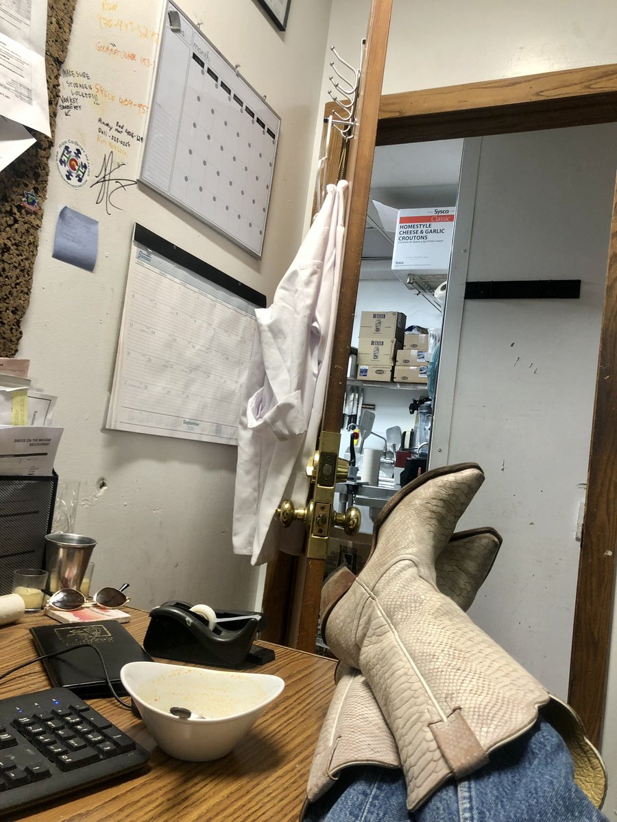hannahityfair's tweet photo. Slow service so I’m hiding in the office #worldsbestboss #whatmonthisit https://t.co/kvSdWcvjri