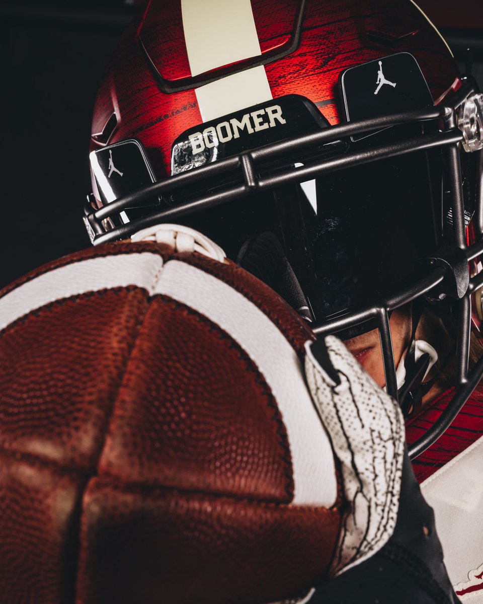 ErikMccarty13's tweet photo. #BoomerSooner ⭕️🙌🏼 https://t.co/DbCUoi4MJw