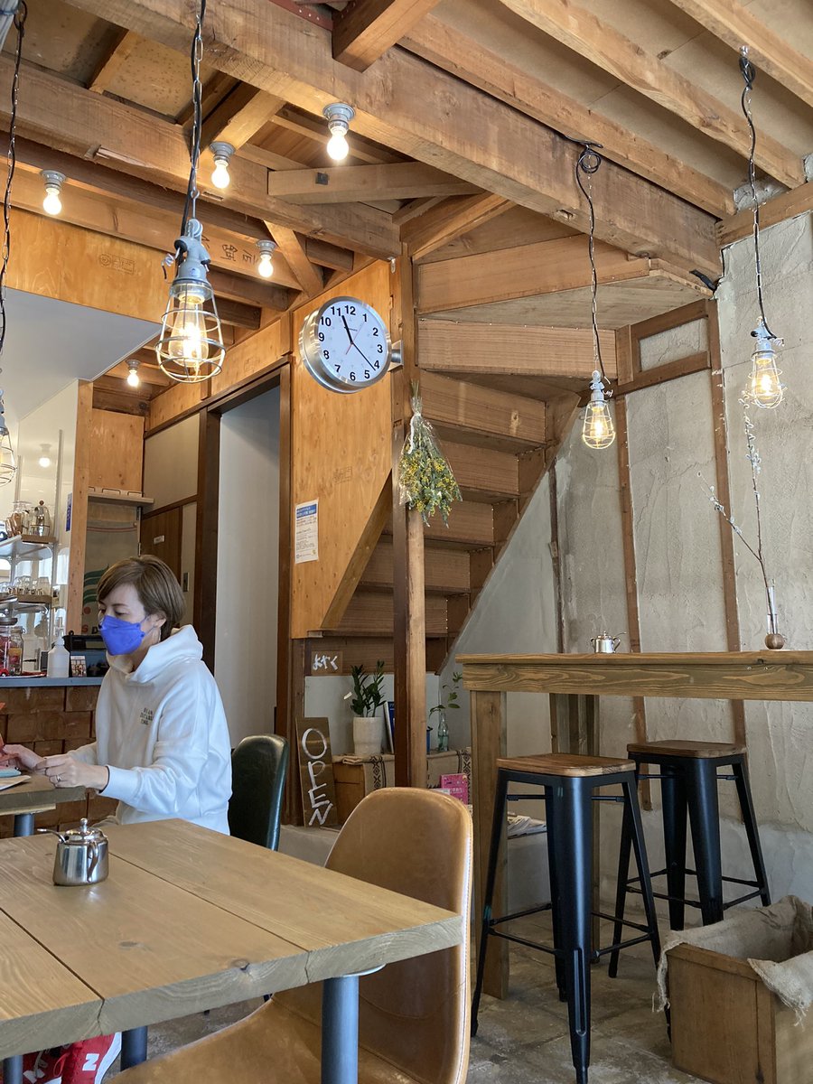 Naru1045's tweet photo. 清荒神訪問
#cafehamamoto #茶箱 #清荒神参道 
#beforedark https://t.co/GZbf2ECkNI