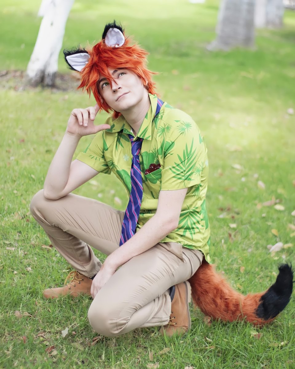 kikecosplayer's tweet photo. "Ese día aprendí dos cosas. Una, que jamás dejaría ver que me habían hecho daño. Y dos, si eres un zorro, el mundo solo te ve como alguien sospechoso y embustero, y no tiene sentido intentar ser otra cosa"

-Nick Wilde ( Zootopia ) https://t.co/fS41hxvNSx