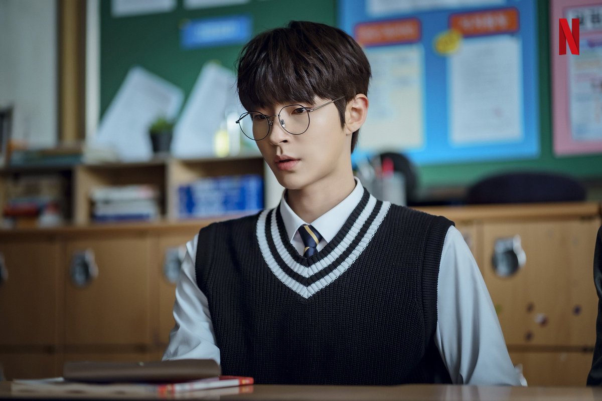 kdramawrId's tweet photo. #TheSoundofMagic releases first still cuts of #JiChangWook #ChoiSeungEun &amp; #HwangInYoup https://t.co/x9qHpHPp3H