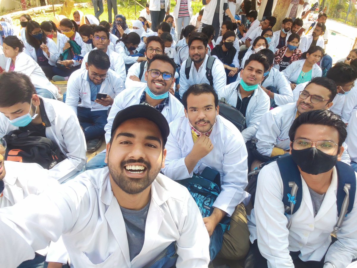 कल एक था आज हजारों हैं!
किस-किस को रोकोगे?
सबकी जुबां पर यही नारे हैं। #Increase_UP_vets_stipend
#Duvasu_Vet_Stipend 
<a href="/myogiadityanath/">Yogi Adityanath</a> <a href="/GirishPandy/">Girish Kumar Pandey</a> <a href="/MrityunjayUP/">Mrityunjay Kumar</a> <a href="/SURYA_NBT/">surya p shukla</a> <a href="/TanseemHaider/">Tanseem Haider तनसीम हैदर</a> <a href="/shalabhmani/">Dr. Shalabh Mani Tripathi</a> <a href="/icarindia/">Indian Council of Agricultural Research.</a> <a href="/Aamitabh2/">Amitabh Agnihotri</a> <a href="/brajeshpathakup/">Brajesh Pathak</a> <a href="/presidentVCI/">Dr. Umesh C Sharma</a> <a href="/ptshrikant/">Shrikant Sharma</a> @dharampalbjpm