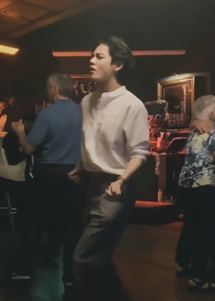 taeteland's tweet photo. still thinking about this kim taehyung https://t.co/5NvLauuGOx