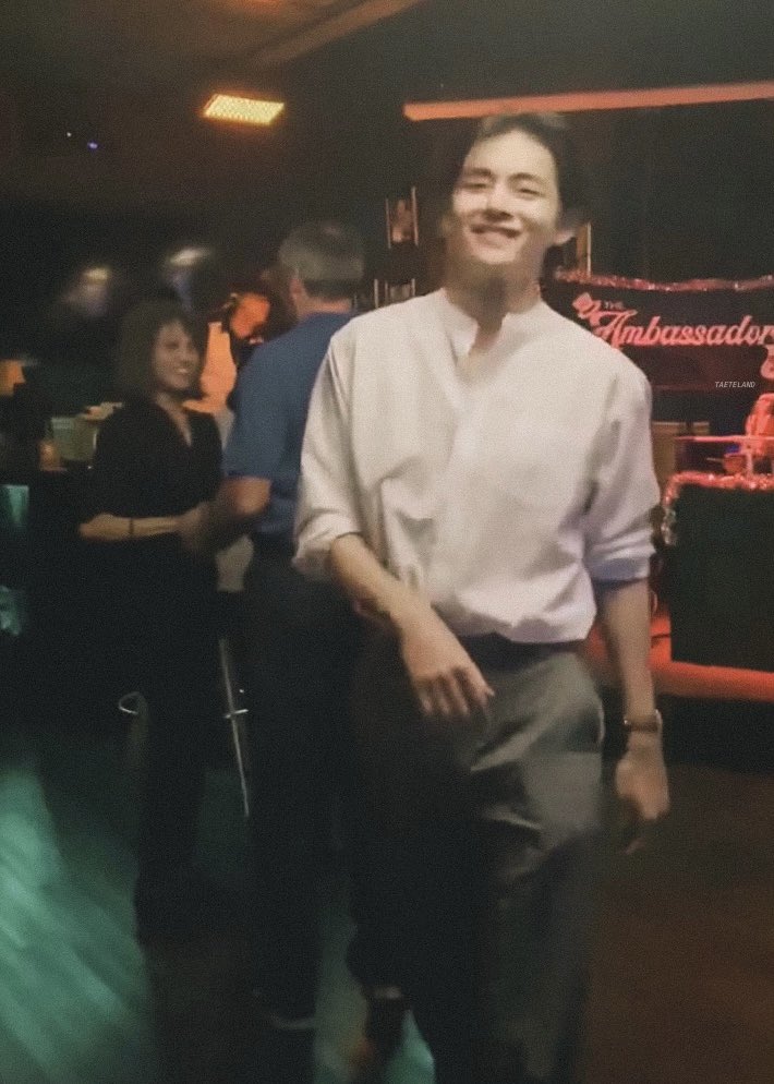 taeteland's tweet photo. still thinking about this kim taehyung https://t.co/5NvLauuGOx
