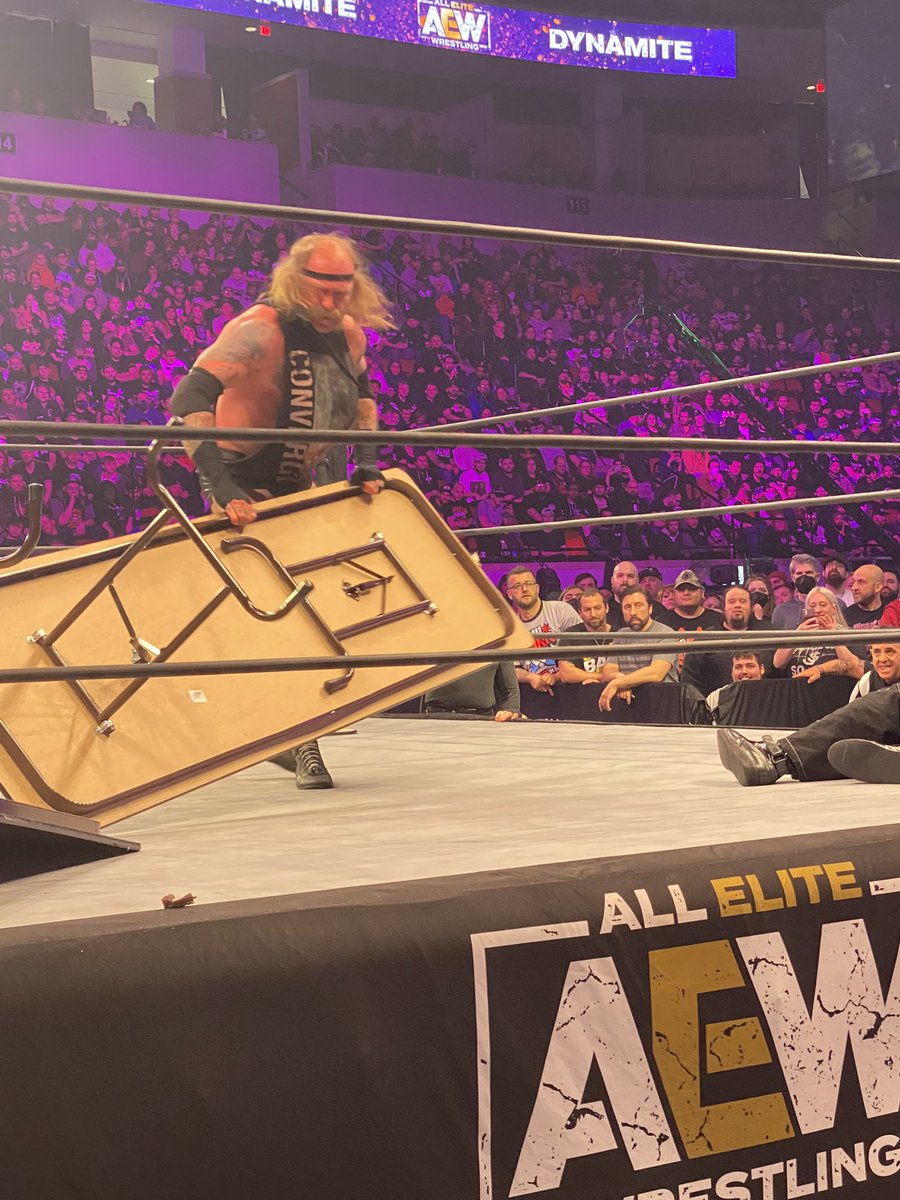 RNRFables's tweet photo. And on #AEWDynamite, @RealWardlow showed up, screwed up a @ShawnSpears match, and murdered @traekeepdancing &amp; @JaylenBrandyn (@WavesandCurlstt) on live TV then @andycomplains showed some #Boston love with his sick @Convergecult apparel for a #TableMatch against #TheHardys! https://t.co/WG9Zbbdk19