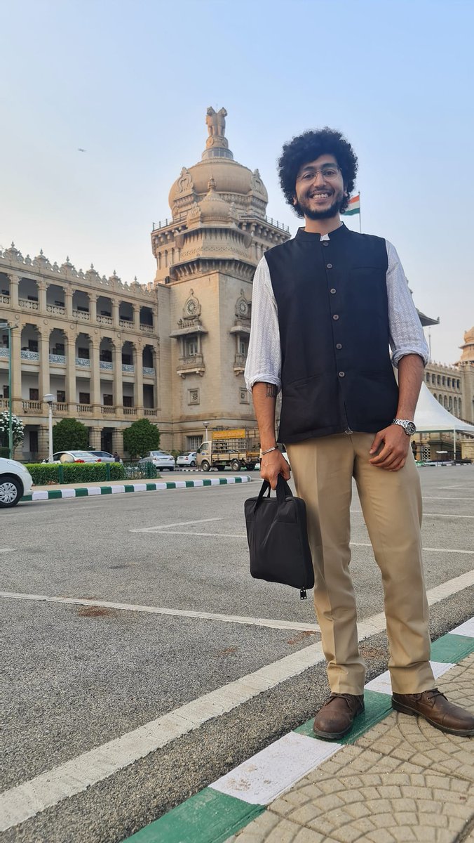 Ak8671's tweet photo. At Vidhan Soudha, Bengaluru. Met with Mr Rajender Kataria @Rajender_69 , IAS, Principal Secretary to Government of Karnataka, Transport Department, Vital Strategies, various department chiefs, and WRI India members.

Bengaluru is ready to transform its public spaces!

#VisionZero https://t.co/DDvvk1EKFo