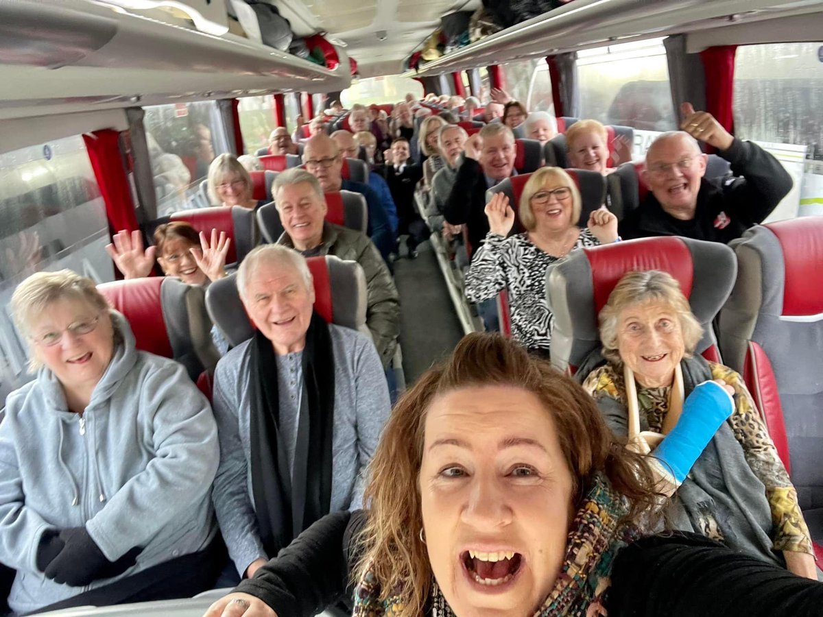 One of my fab pics to showcase #nationalcoachweek coaching is fun, friendly, super green and environmentally friendly. What’s not to LOVE 💕 🚌 #coachtravel #coachtrip #holiday #greentravel