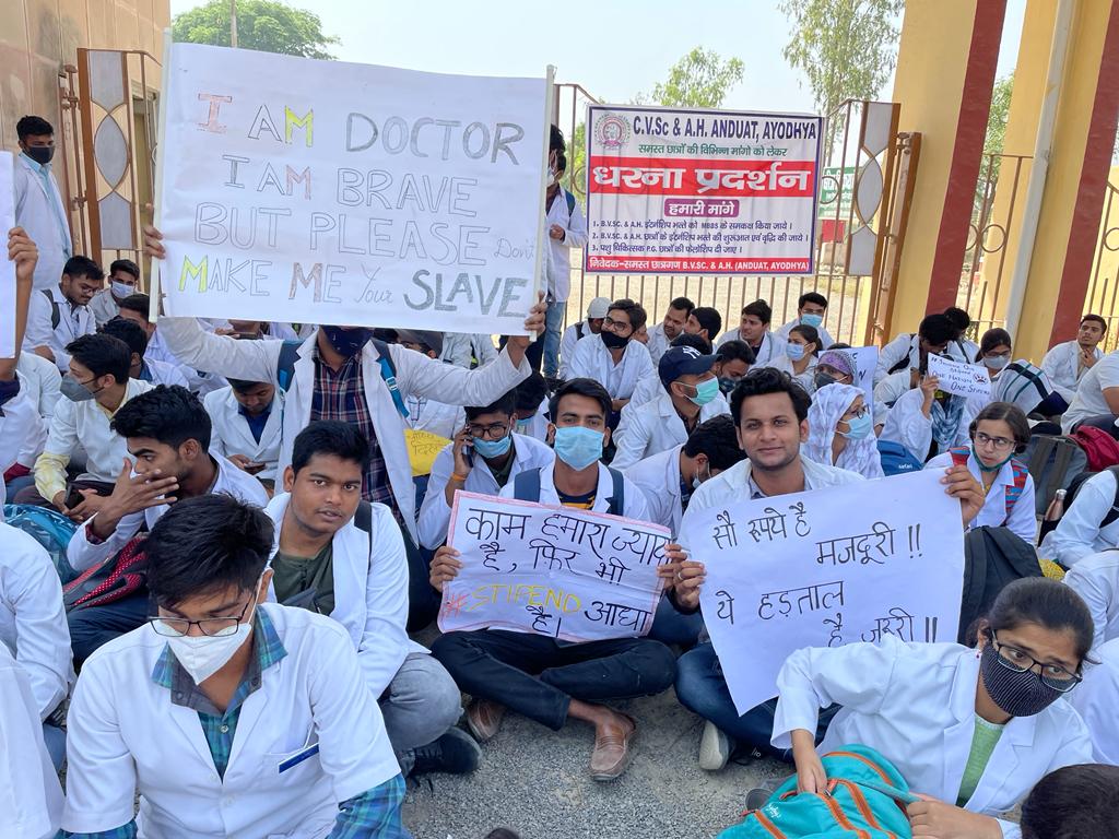 drsaurabhanand's tweet photo. #Increase_UP_vets_stipend #ANDUAT #ANDUAT_Ayodhya
@myogiadityanath @PMOIndia @CMOfficeUP @Dept_of_AHD https://t.co/Wow7AcMtX9