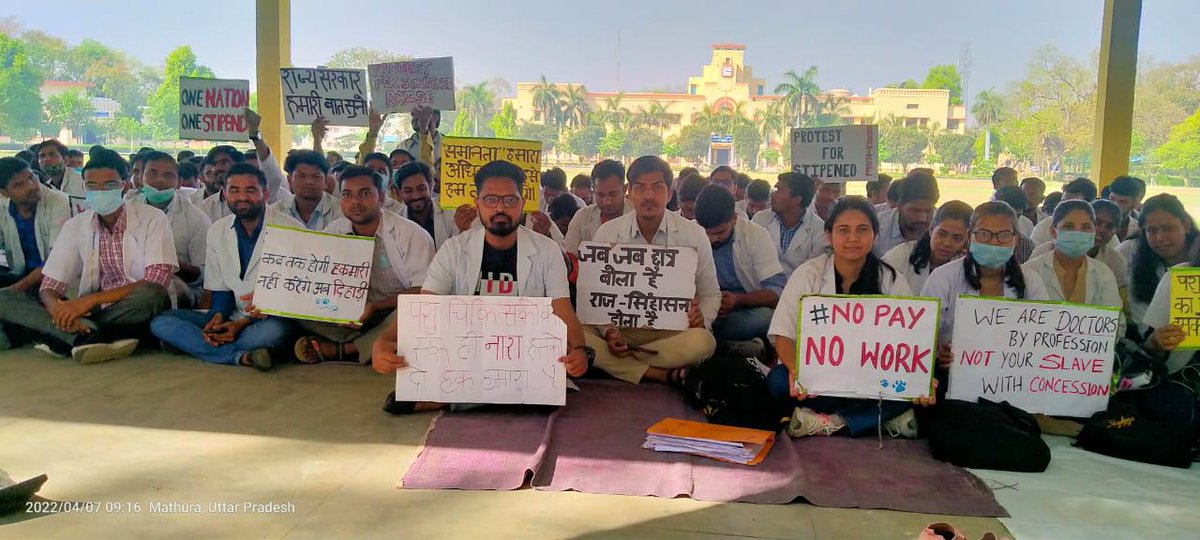 सफ़ेद कोट की शांति।
अब लाएगी क्रांति ॥
Strike Day-6 #VetUnity 
#Increase_UP_vets_stipend
#Duvasu_Vet_Stipend #SVPUAT_Meerut 
<a href="/myogiadityanath/">Yogi Adityanath</a> <a href="/GirishPandy/">Girish Kumar Pandey</a> <a href="/MrityunjayUP/">Mrityunjay Kumar</a> <a href="/SURYA_NBT/">surya p shukla</a> <a href="/TanseemHaider/">Tanseem Haider तनसीम हैदर</a> <a href="/shalabhmani/">Dr. Shalabh Mani Tripathi</a> <a href="/ptshrikant/">Shrikant Sharma</a> @dharampalbjpml