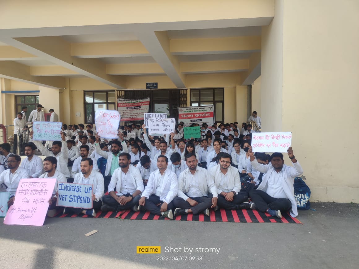 #Increase_UP_vets_stipend
#SVPUAT_Meerut
#DUVASU_Mathura
#ANDUAT_Ayodhya
<a href="/myogiadityanath/">Yogi Adityanath</a> <a href="/CMOfficeUP/">CM Office, GoUP</a> <a href="/ANINewsUP/">ANI UP/Uttarakhand</a> <a href="/drsanjeevbalyan/">Dr. Sanjeev Balyan</a> <a href="/Aamitabh2/">Amitabh Agnihotri</a> <a href="/brajeshpathakup/">Brajesh Pathak</a>  <a href="/dharampalbjpmla/">Dharampal Singh</a> <a href="/ktakshish/">Ashish Mishra</a> <a href="/atul1chaturvedi/">atul chaturvedi</a> <a href="/PRupala/">Parshottam Rupala</a> <a href="/VikasSaraswat/">Vikas Saraswat</a> <a href="/atulpradhansp/">Atul Pradhan</a> <a href="/SangeetSomBJP/">Sangeet Singh Som</a> <a href="/DmMeerut/">DM Meerut</a>