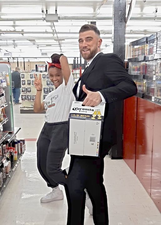 KCNorthlander's tweet image. Guess who was seen buying beer at RedX?