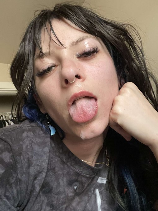 her first facial 💦 https://t.co/OxSY7FjALz<a href="/tag/bbc"class="tags"><span>#bbc</span></a><a href="/tag/cumloads"class="tags"><span>#cumloads</span></a><a href="/tag/bigblackcockbbc"class="tags"><span>#bigblackcockbbc</span></a>