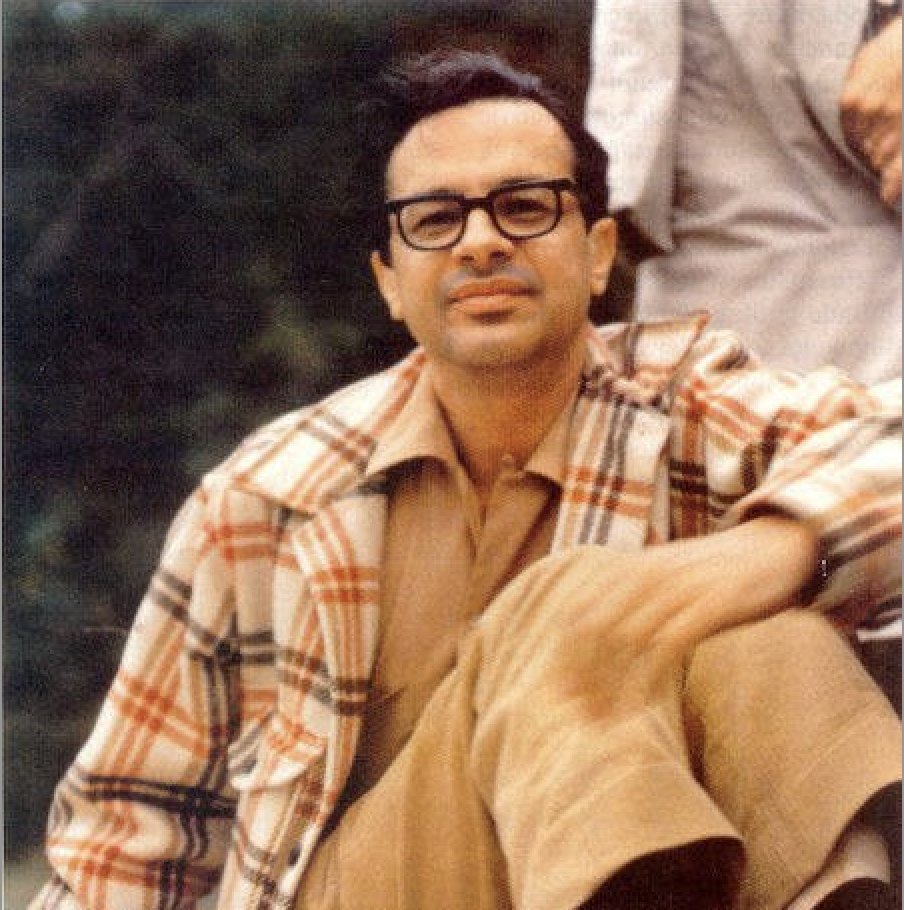 1974'te Yale Üniversitesi'ndeki pozisyonu bahane edilerek ODTÜ'den uzaklaştırıldı... 2010'da adını taşıyan araştırma enstitüsü kapatıldı.

Bugün Türkiye'nin gelmiş geçmiş en önemli bilim insanlarından teorik fizikçi Feza Gürsey'in doğum günü.

(7 Nisan 1921 - 13 Nisan 1992)