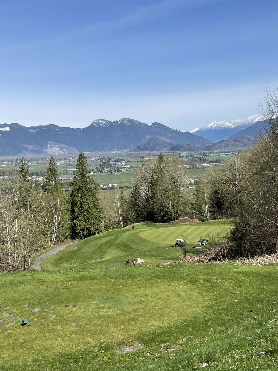 Views for days <a href="/fallsgc/">The Falls Golf Club</a> <a href="/KJ_Hertzog/">Kirk Hertzog</a> <a href="/chrishood4653/">Chris Hood</a> a great addition to the #dryject tour, standard 3x3 spacing.