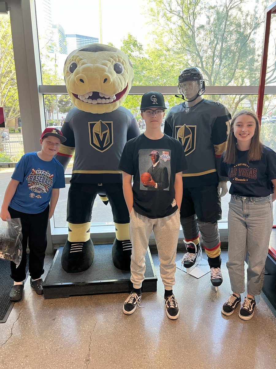 sutang3000's tweet photo. #vegasborn https://t.co/fAXONeQqtr