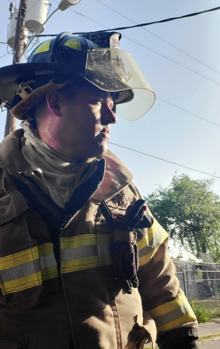 bomberoweech's tweet photo. Its hot again. π₯΅π¨βππ€#FD #OnShift https://t.co/KqBqcPJ6hk