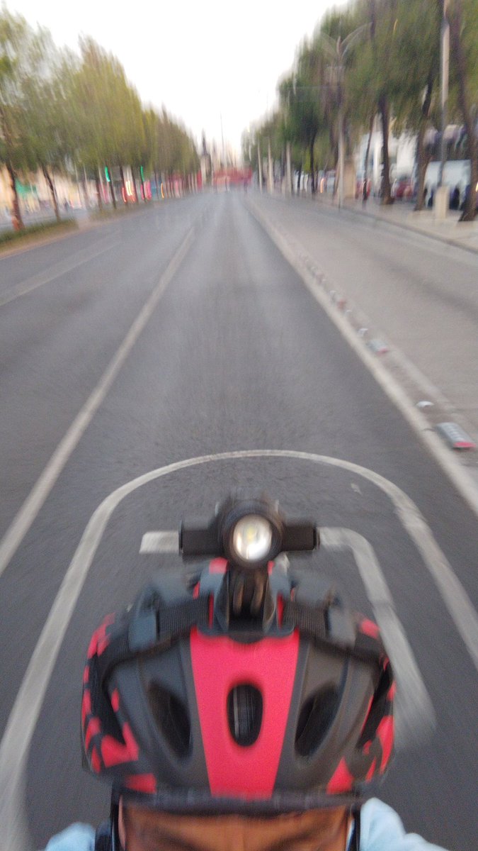 aaronb_ckn's tweet photo. La madritza de hoy VS #fixero
😎🏁 https://t.co/RiiamGi8ZN