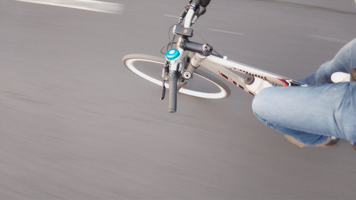 aaronb_ckn's tweet photo. La madritza de hoy VS #fixero
😎🏁 https://t.co/RiiamGi8ZN