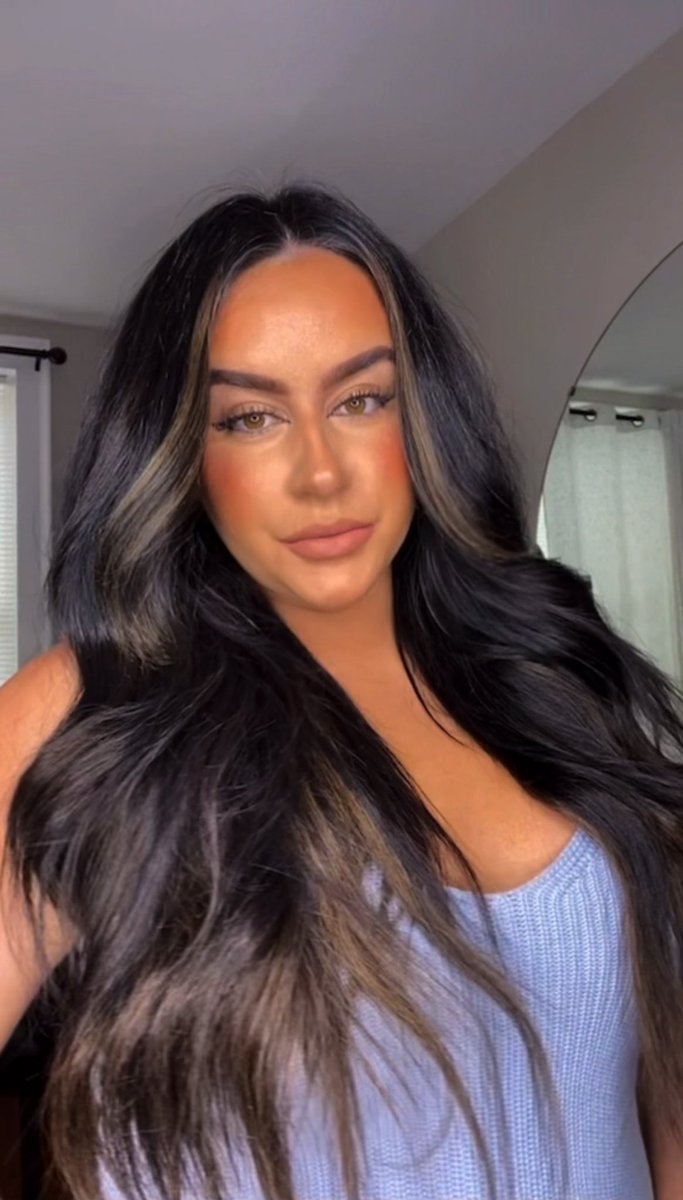 Courtneygrayyy7's tweet photo. She’s back 🖤🤎 https://t.co/wSIMfhHjLr