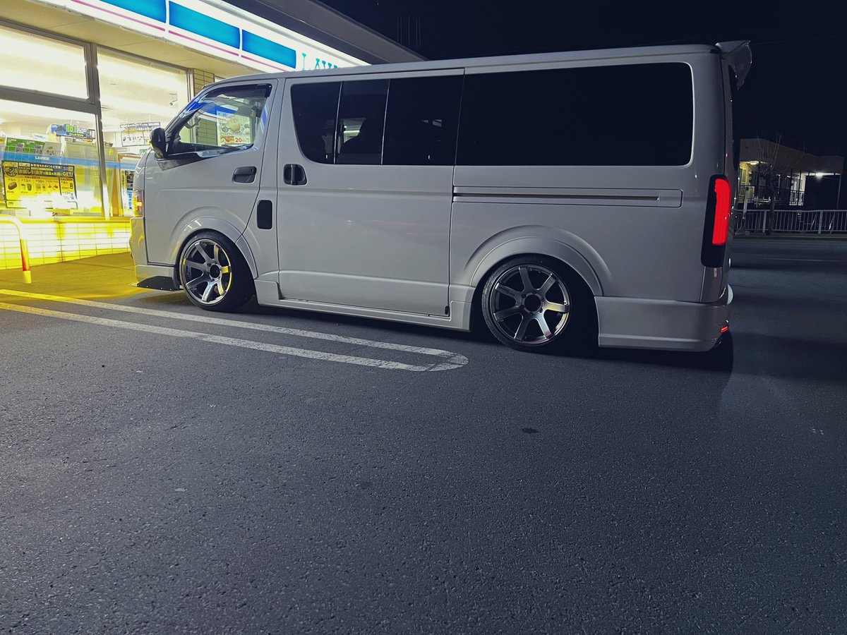 車高ちょっと調整してリア3.5フロント約4インチまでいったけどフロント