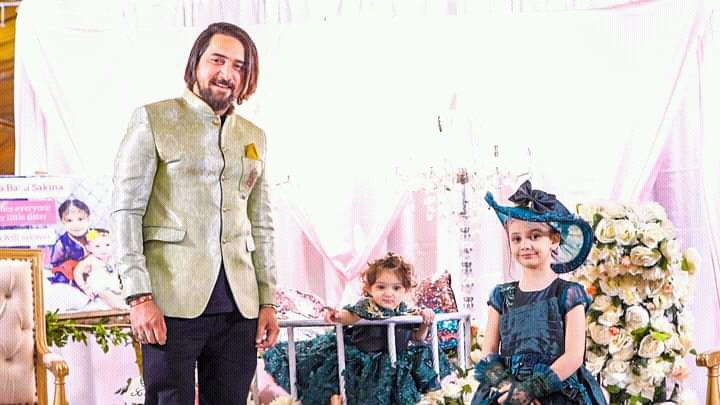 zaeem_abbas_786's tweet photo. AQEEQA CEREMONY OF
SYEDA AALI SAKINA
(Daughter of SYED FARHAN ALI WARIS)
SYEDA BAALI SAKINA
SYEDA AALI SAKINA
#aqeeqa #AaliSakina #BaaliSakina #FarhanAliWaris
@FarhanAOfficial
#Ramadan #Ramzan https://t.co/BnlPyru2T3