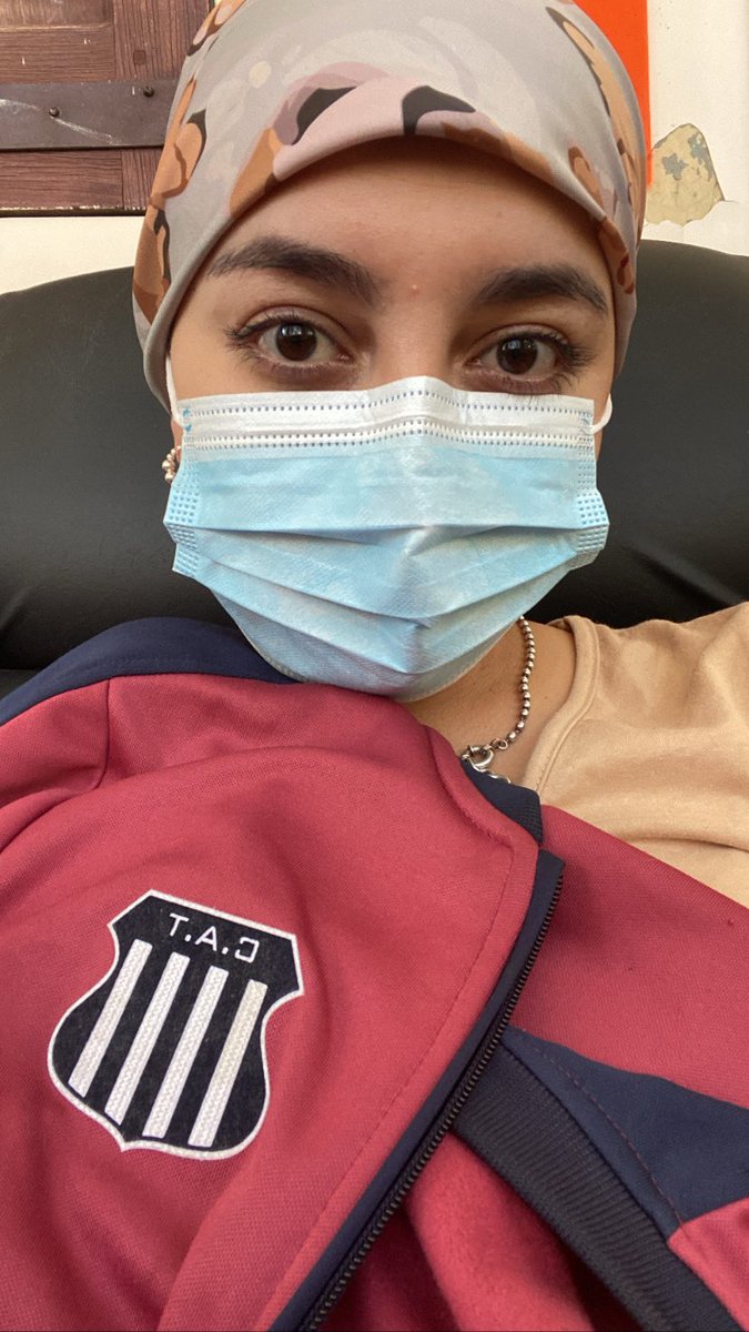 Florsosa27's tweet photo. De la quimio al kempes sin escalas. Nunca fue más literal el “no sé cómo voy, no sé cómo vengo, solo sé que te vengo a alentar”. Sos absolutamente todo, Talleres querido 💙 gracias siempre, me llenas el alma. @CATalleresdecba https://t.co/748BMq214F