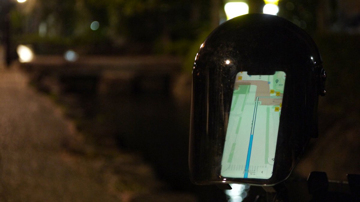 DeliveryStock's tweet photo. 夜間での見え方ご要望頂きましたので、撮影してみました。#スマホサンシェード #スマホシールド #DeliveryStock #ウーバーイーツ #雨対策 #防水 https://t.co/9KLrX7BkoI