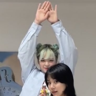 myjeongarchives's tweet photo. her little nose scrunch 🥺🥺 https://t.co/sZgMciDS2N