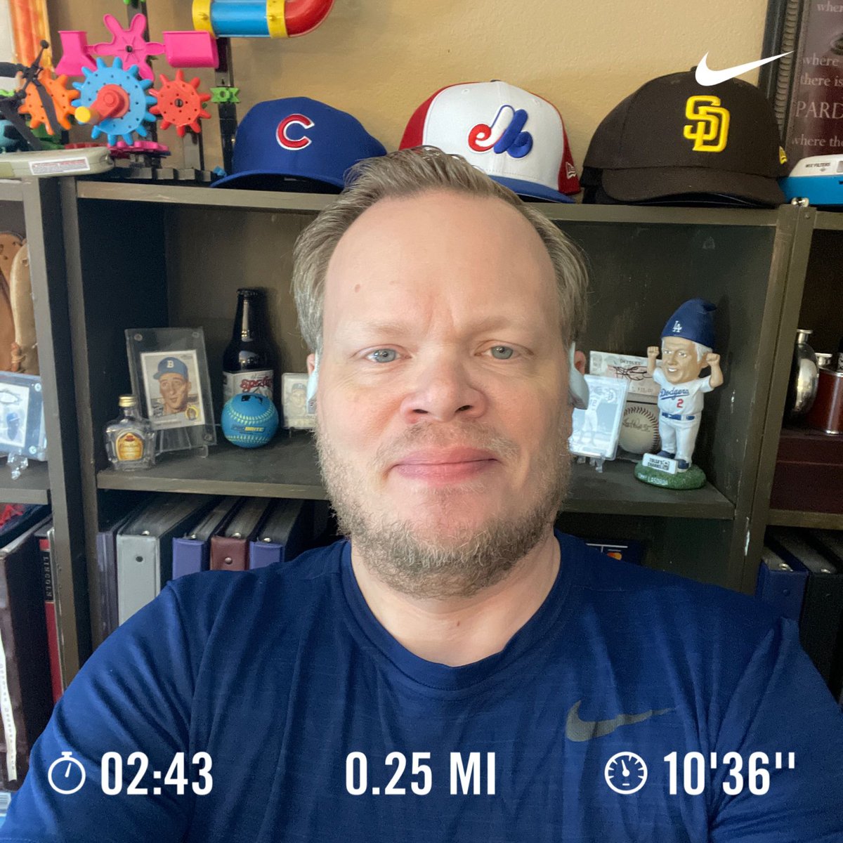 MrGragg's tweet photo. Tonight was my first run in over 3 months. With the pressure of work, grad school, & just life I need to take a break. It felt good to be back out there. Starting to slow to shatter every goal! #marathontraining #marathoner #nikerunclub #nikerunapp #shatteringlimitations https://t.co/LZBIN2yexc