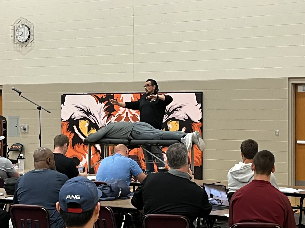 The Nebraska High School Strength Clinic was a tremendous experience. Thank you to all that were in attendance- our sponsors and most of all our presenters. It was one for the books!! 
<a href="/critical_reload/">criticalreload</a> <a href="/WGF1/">WannaGetFast</a> @YorkStrength17 <a href="/BBCHSAPT/">BBCHS Athletic Performance</a> <a href="/CoachVenable1/">Coach Venable</a> @coach_clausen