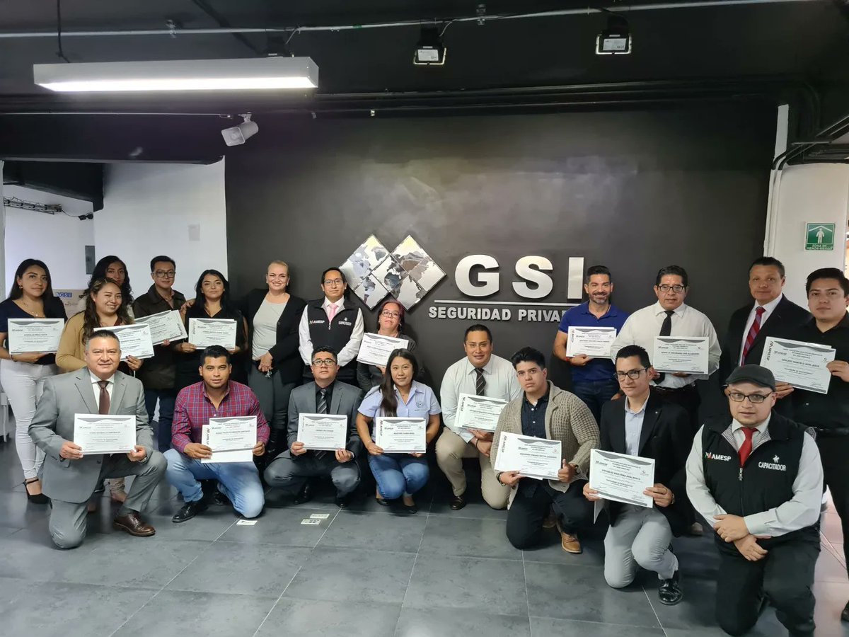 Richard_ElPai's tweet photo. Estar frente a un grupo es una maravillosa experiencia, aprendo mucho de ellos y me ayudan a crecer profesionalmente!! 
Gracias por su entrega y dedicación 🙏🏼
#TodosSomosAMESP https://t.co/RJMFPWFNqB