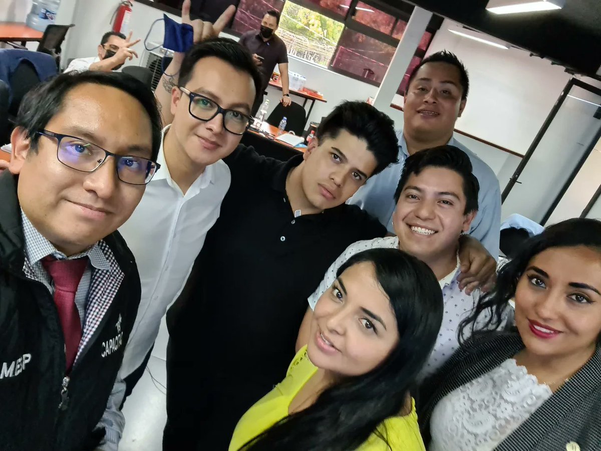 Richard_ElPai's tweet photo. Estar frente a un grupo es una maravillosa experiencia, aprendo mucho de ellos y me ayudan a crecer profesionalmente!! 
Gracias por su entrega y dedicación 🙏🏼
#TodosSomosAMESP https://t.co/RJMFPWFNqB