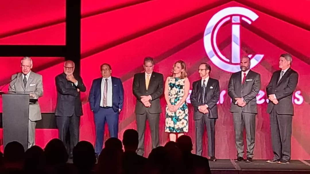 Felicitamos a nuestro socio #CesarIglesias por el anuncio de su oferta pública inicial de acciones en la Bolsa de Valores de la República Dominicana ¡Enhorabuena! 👏