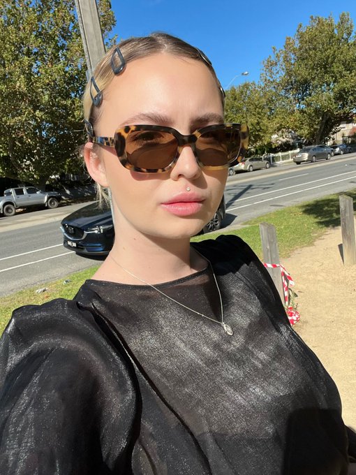 I can see now why people say I look mean when I&rsquo;m not smiling&hellip;. https://t.co/1tWmnuj4zA