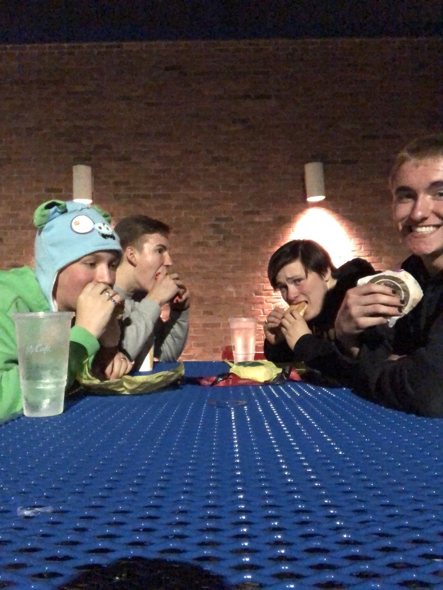 BenJeffries18's tweet photo. winner dinner @ school library if any1 wanna join! https://t.co/8johSIWqy6