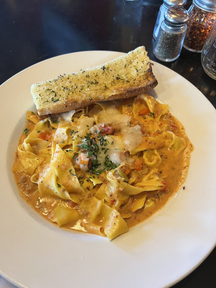 TIGER4OU's tweet photo. So damn good.  Angelos Taverna https://t.co/HhUWoafvOb