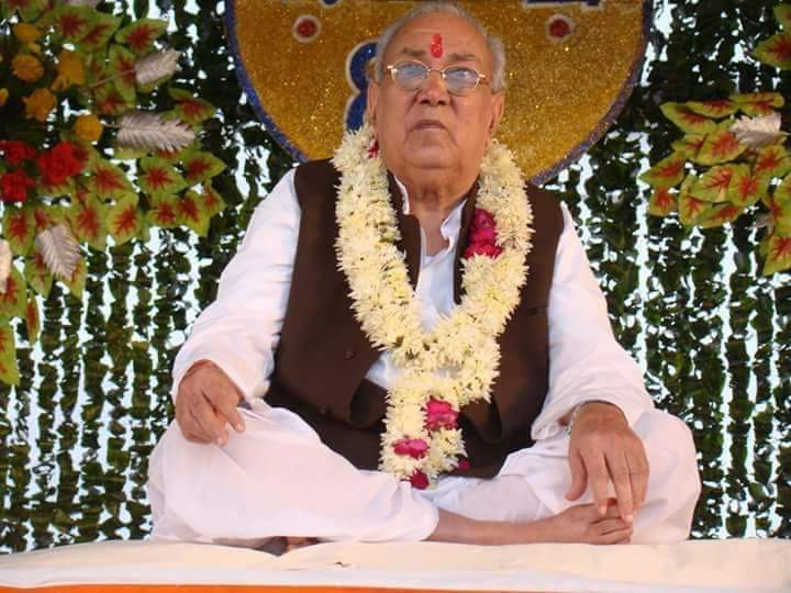 आए जानते है किस प्रकार से एक चित्र और वाणी से मनुष्य के अंदर कई जन्मों से सुसुप्ति की अवस्था में इस ब्रह्मांड की शक्ति है और जिसे  इस जीवंत छवि और वाणी को आत्मसात कर जगाया जा सकता है वो भी सिर्फ  मंत्र का मानस जप और ध्यान से दिव्य गुणों को अनुभव #worldhealthdaywithyoga