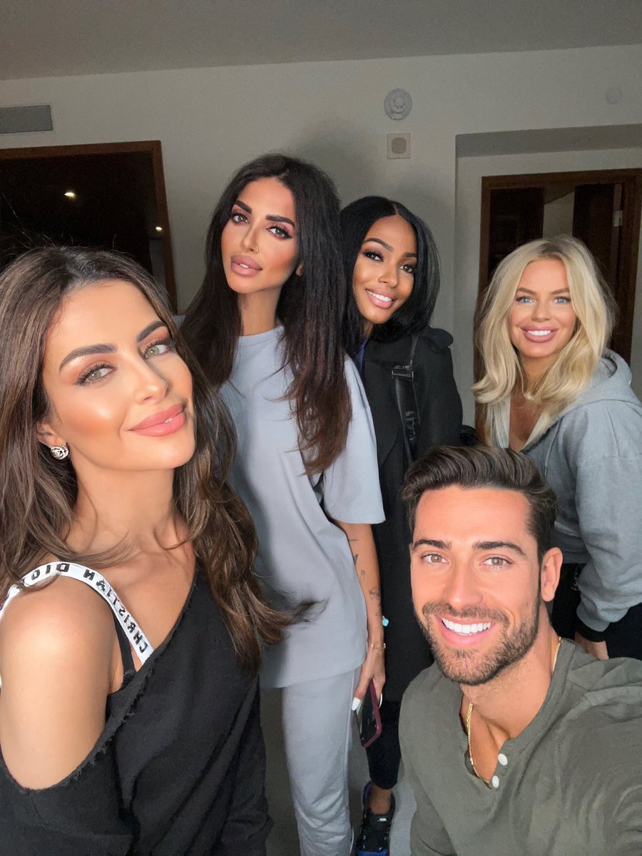 Caroline Stanbury tweet media