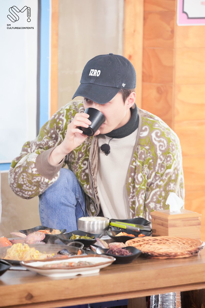 sm_all_voice's tweet photo. [#EXO의사다리타고세계여행3]
첫 공개 D-1! 현장 스틸 大방출📸

다시 돌아온 운명의 사다리 타기!
복불복 첫 주인공은 누구?

#엑사세3 4월 8일 오전 11시 첫공개!
#EXO #엑사세_남해 #엑사세3 #EXOsTWOL https://t.co/PTlkB55IjD