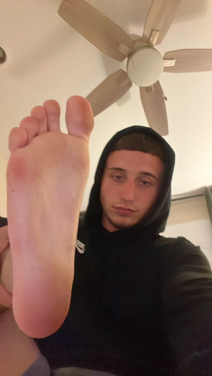 kingfetty20's tweet photo. Only fans dropping this weekend get ready for some exclusive content only on there 😈💦 who’s ready !? #findom
@PromoRTpig @rt_slave_ma @rt_feet @RT4Masters @master_updates @CockyStr8boyz @BestFootMasters @MasterJockPromo @RT4Kings @varsityjox @FOOTMASTERSRT @rt4dom @rtfootmaster https://t.co/6yCZyE70Cn
