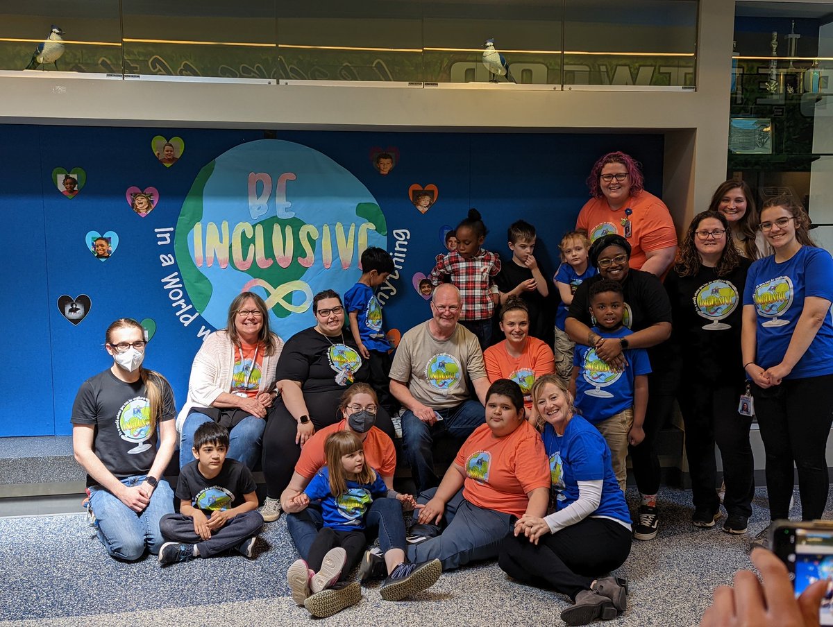 I truly LOVE <a href="/foreverbentwood/">Bentwood Elementary School</a> students with autism and the dedicated staff that serve them day in and day out! ❤️❤️❤️ #AutismAcceptanceMonth <a href="/olatheschools/">Olathe Public Schools</a> <a href="/PuzzledP3nguin/">PuzzledP3nguin</a>