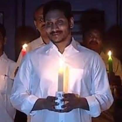 FPtVr8YVcAMXi4q?format=jpg&name=small