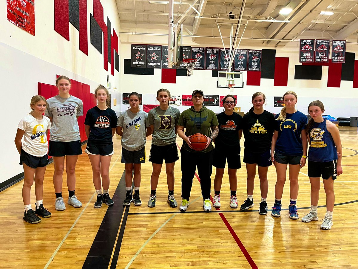 You’re looking at The Academy O3 - 7th grade!!! We are from all over but come together as one team!! Let’s get to work!!! First tourney is this weekend at Legacy 🏀🏀