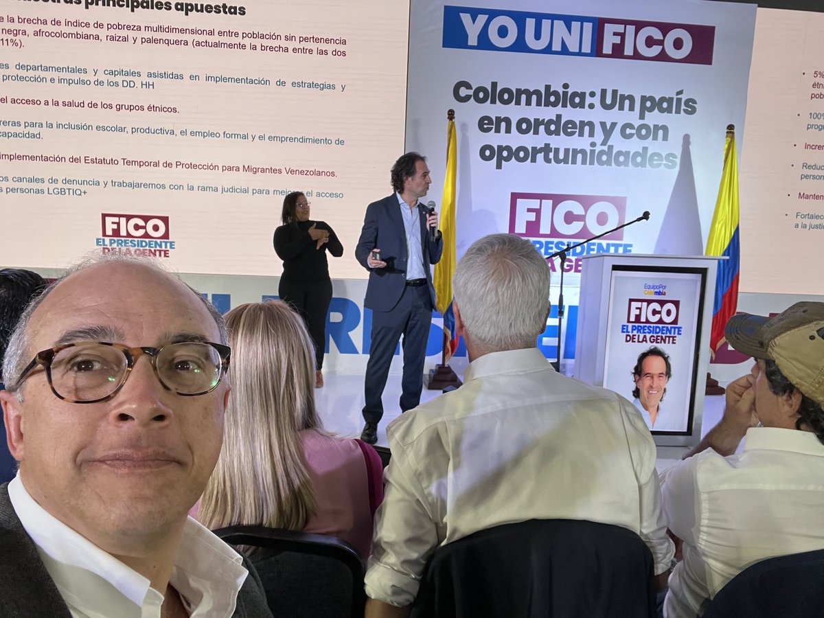 JCecheverryCol's tweet photo. Hoy acompañamos a Fico, y nos dio sosiego y esperanza su visión de Colombia. Adelante Fico! Soplan fuertes vientos. Pero con decisión y ahínco el triunfo será posible https://t.co/R1LX7zwhVc