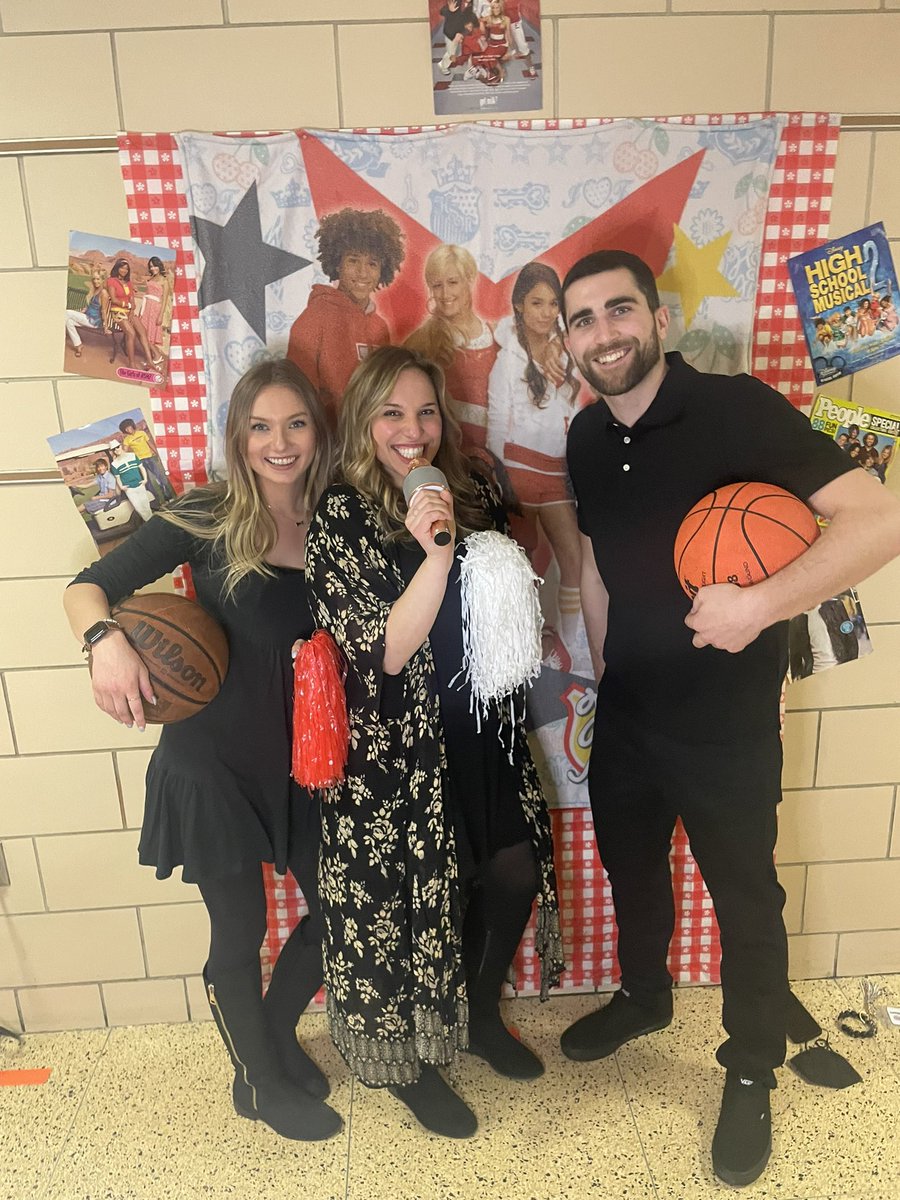 MissCampbell__'s tweet photo. Congrats to all the performers &amp; the directors @MsStumpfsStudio @musicWHITdunn &amp; Mr.Harvie! Such a great show! @HerrAndersonWT #HighSchoolMusical https://t.co/COlpdEHaIV
