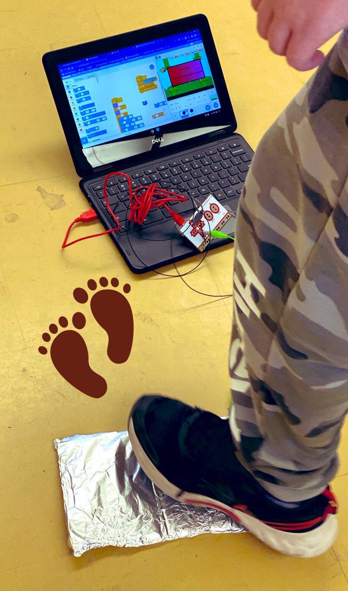 mspepperj's tweet photo. @makeymakey + @scratch = hours of learning, critical thinking, and collaboration in room 16! @MacMillanHDSB https://t.co/mkv0dSkXYY