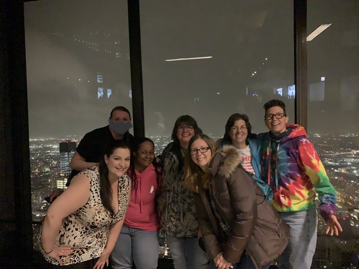 groovypanda's tweet photo. 360 TILT, CHICAGO 94th Floor w/ H Block Friends 🙌🏿🙌🏾🙌🏼❤️3.31.22 We weren’t allowed to take pics/video while on Tilt. So freakin’ cool!!!!!😲😁 https://t.co/sjLwrou8Z2